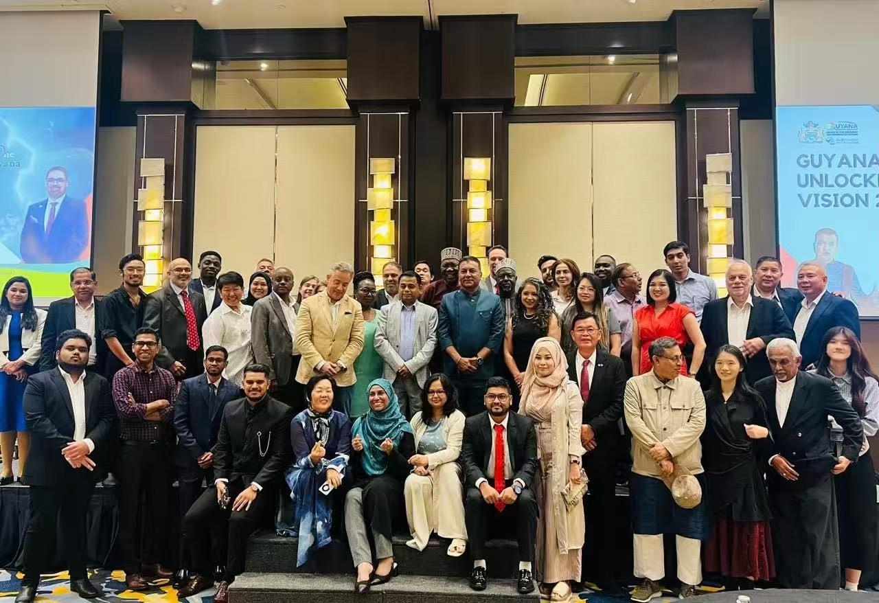 Guangzhou Fei Teng Furniture Co., Ltd. Shines at the Investors Summit Kuala Lumpur 2024